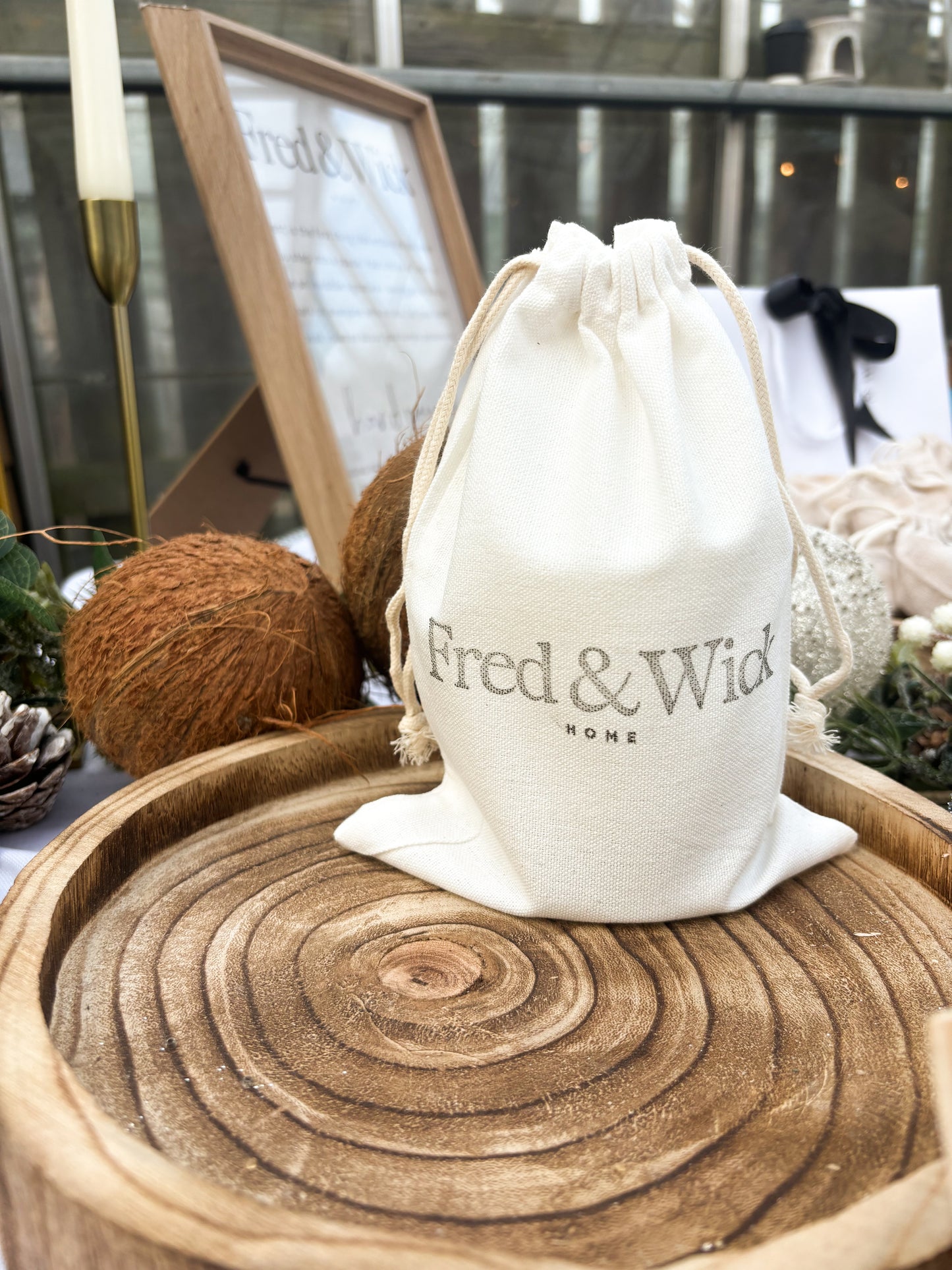 ROCK SALT & DRIFTWOOD CANDLE