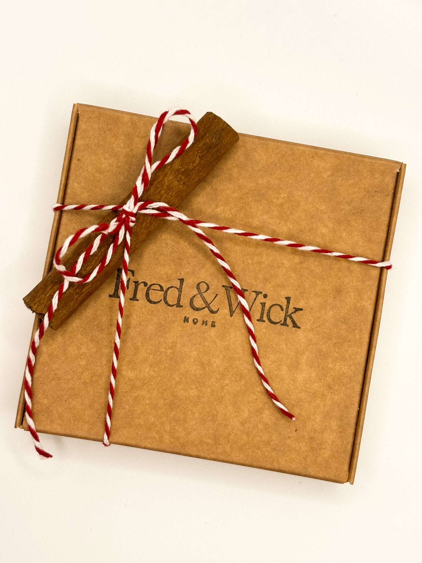 ‘TIS THE SEASON DISCOVERY BOX