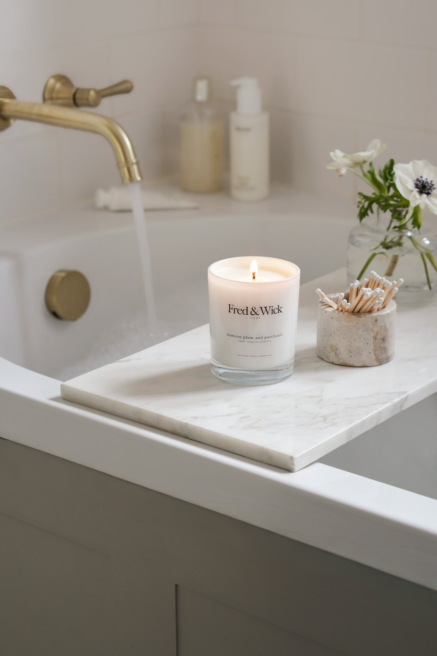 DAMSON PLUM & PATCHOULI CANDLE